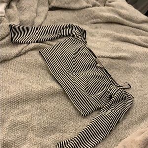 Foreign exchange striped off shoulder crop top,Med
